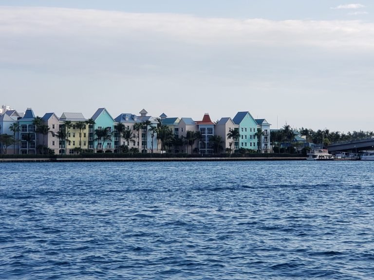 Captivating view of the crystal-clear waters in the Bahamas, a tropical paradise.